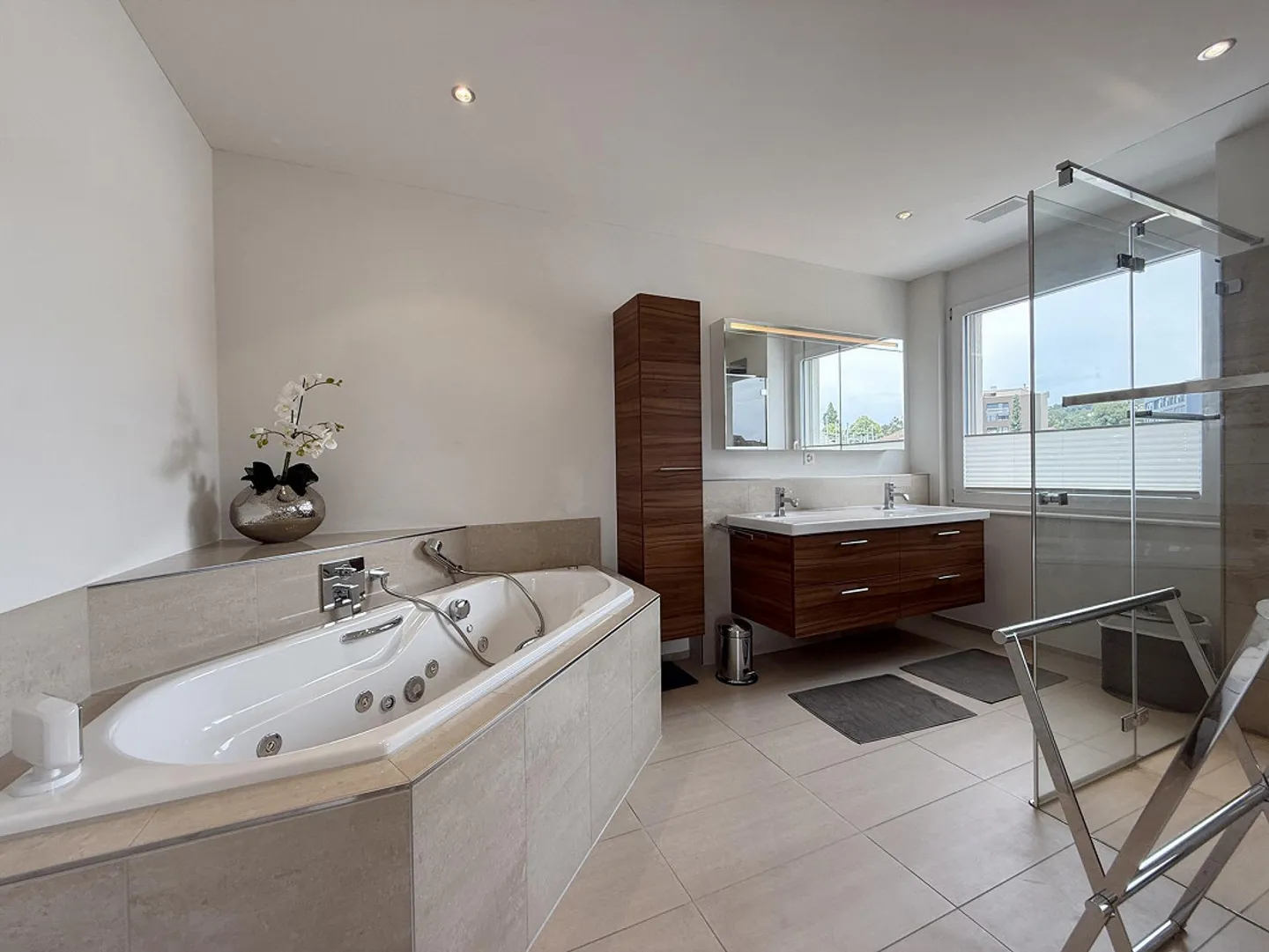 Appartement penthouse spacieux et non meublé de 4,5 pièces, 163 m2 - Photo 15 sur 22