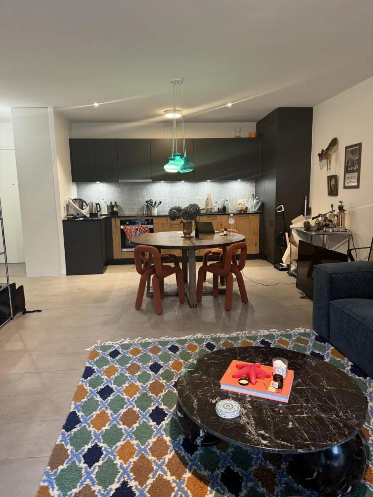 Modern Apartment with Garden Access - Photo 2 of 6