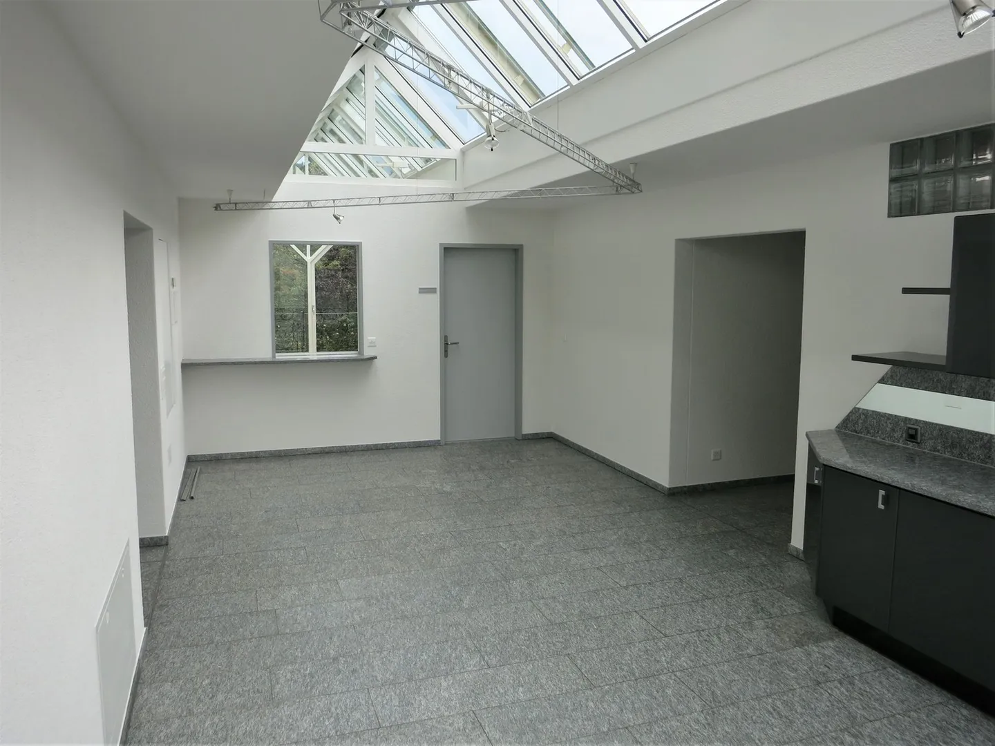 Office, Studio, Practice Commercial Spaces - Photo 4 of 4