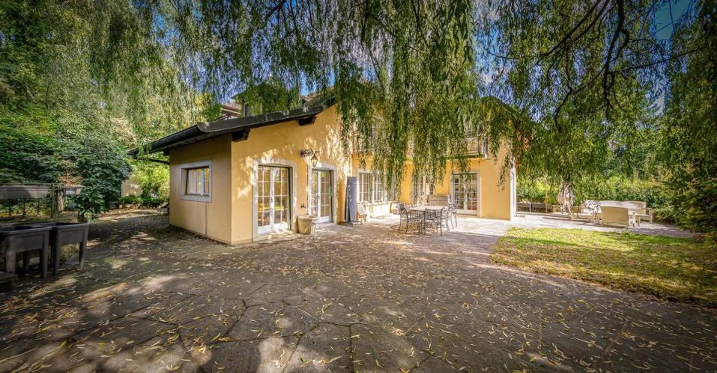 Villa Familiale Exceptionnelle avec Vue Lac - Photo 3 sur 12