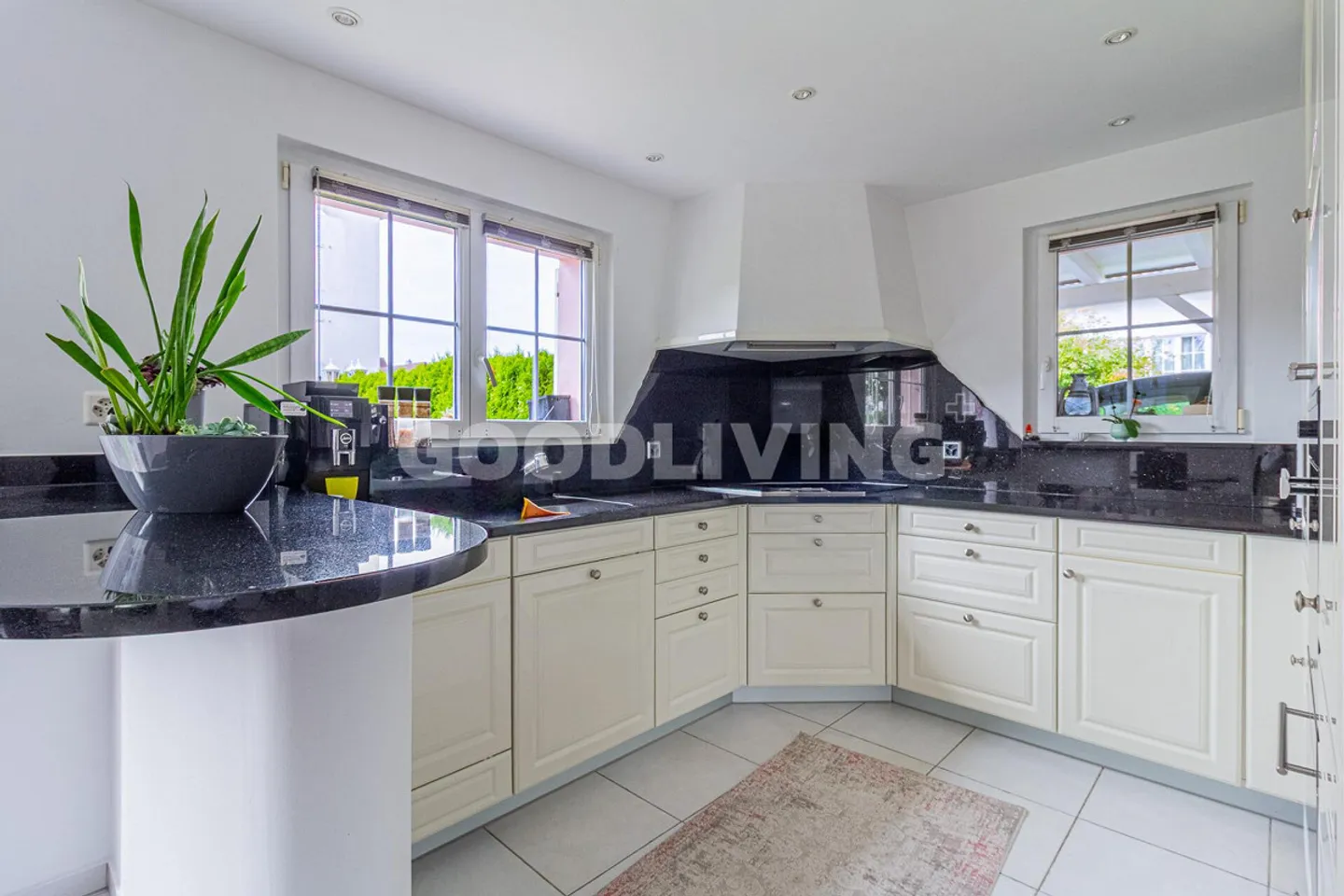 Ihr Zuhause mit Gartenidylle - Foto 2 von 9