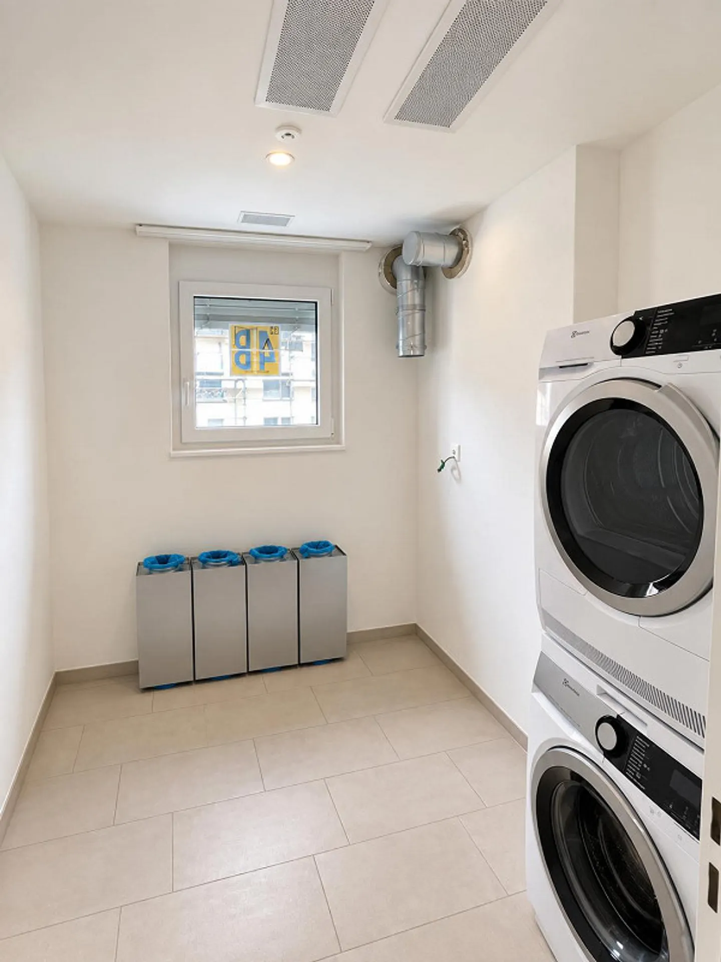 Spacious 4.5-Room Garden Apartment - Photo 3 of 7