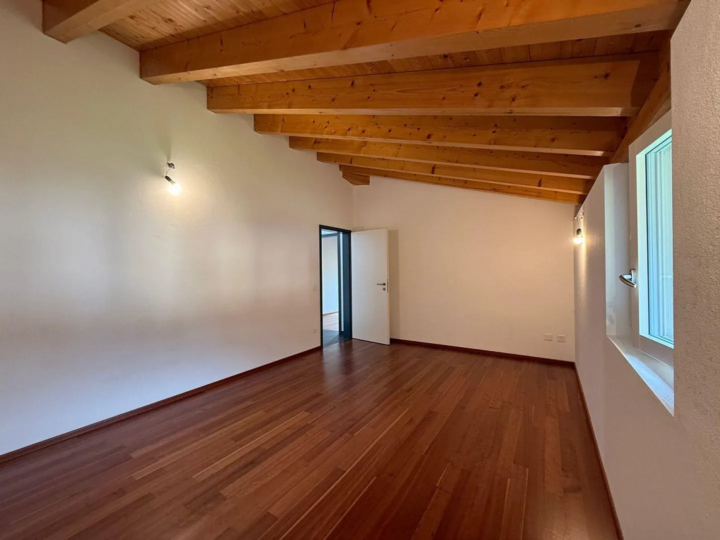 Attico elegante 4.5 locali a Cadro - Foto 7 di 12