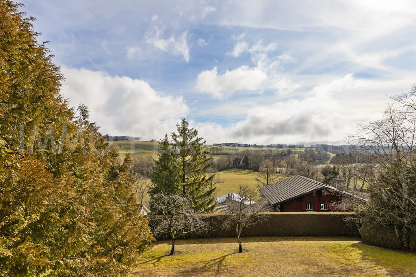 Charming Villa-Chalet with Views - Photo 7 of 14