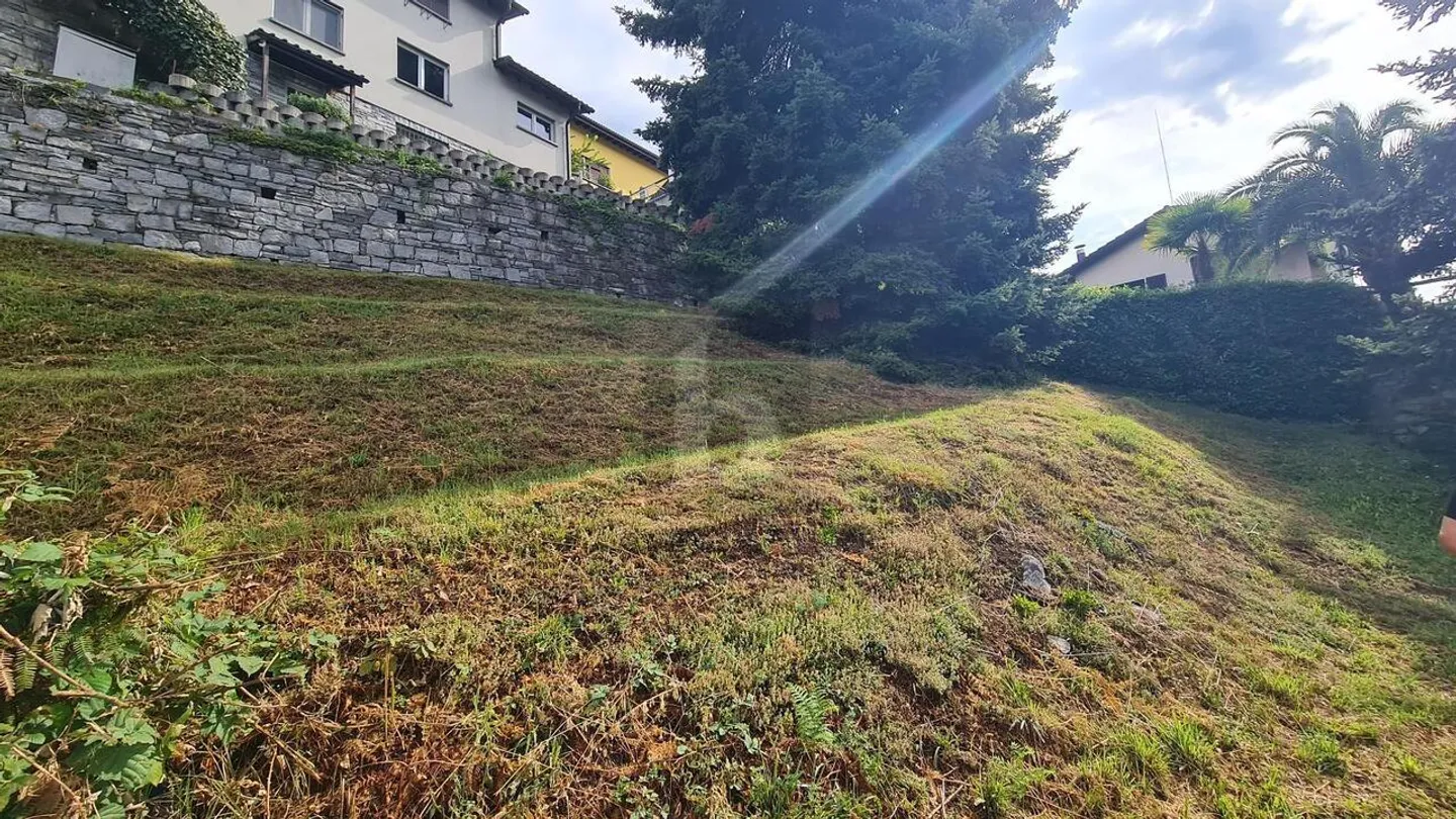 SOLEGGIATO E TRANQUILLO CON VISTA - Foto 4 di 6
