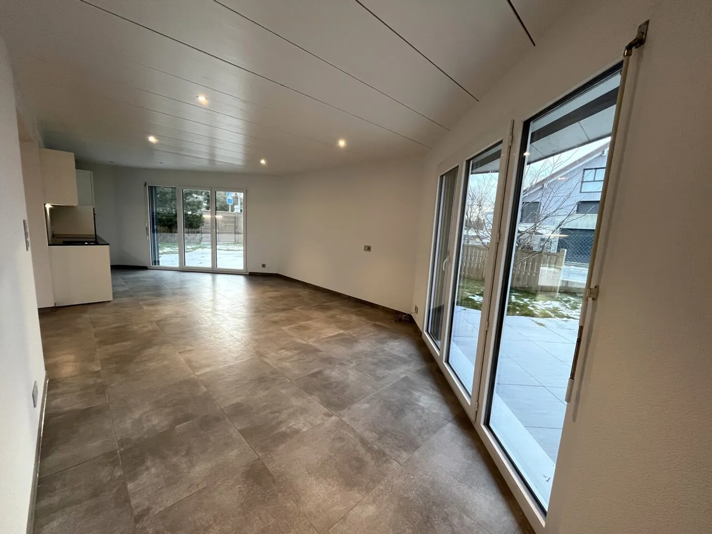 Wunderschöne 3,5 Zimmer mit Garten in Bottens - Foto 2 von 10