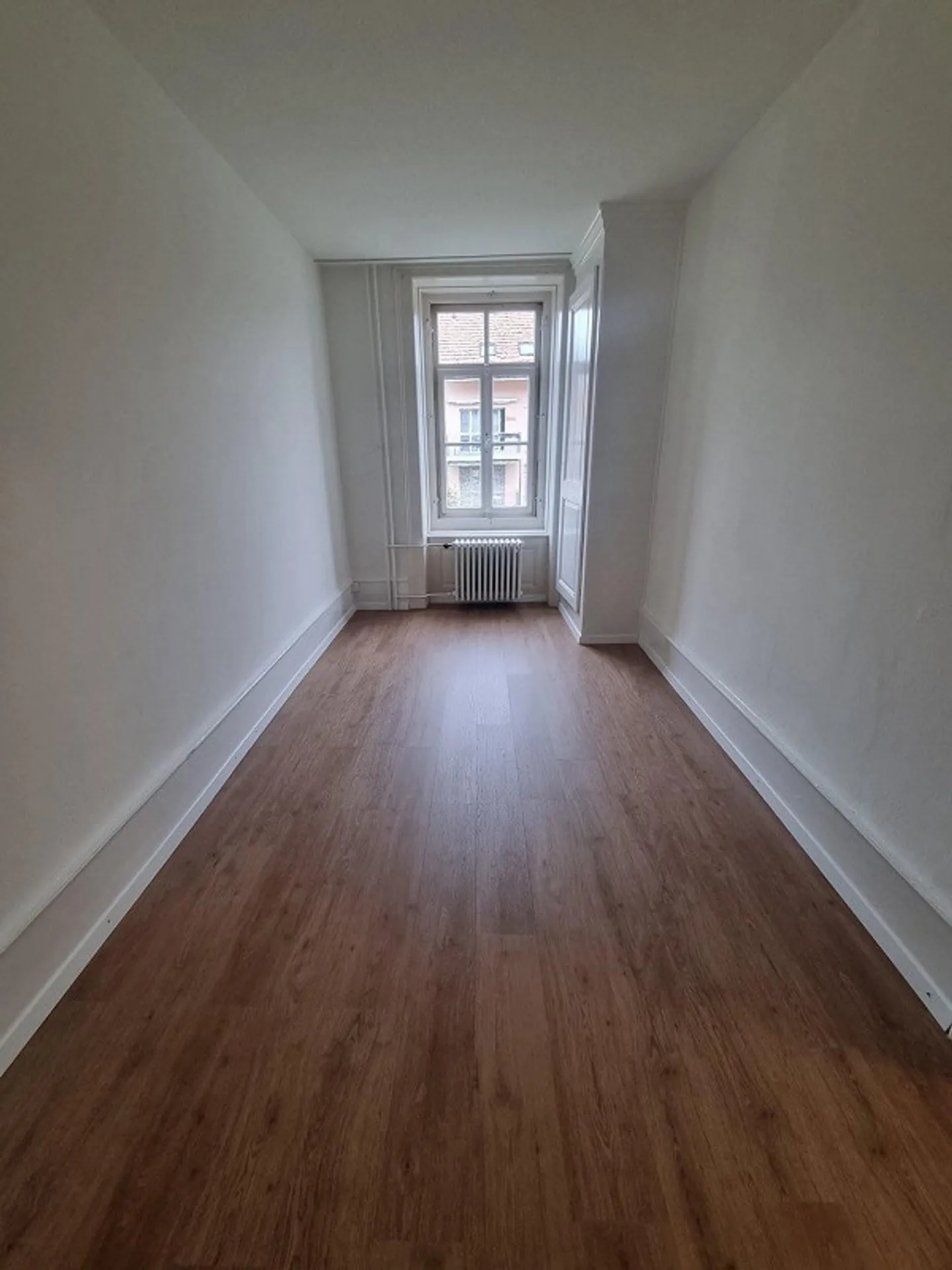 Charmante Altbauwohnung  frisch saniert mit traumhafter Dachterrasse - Foto 3 von 8