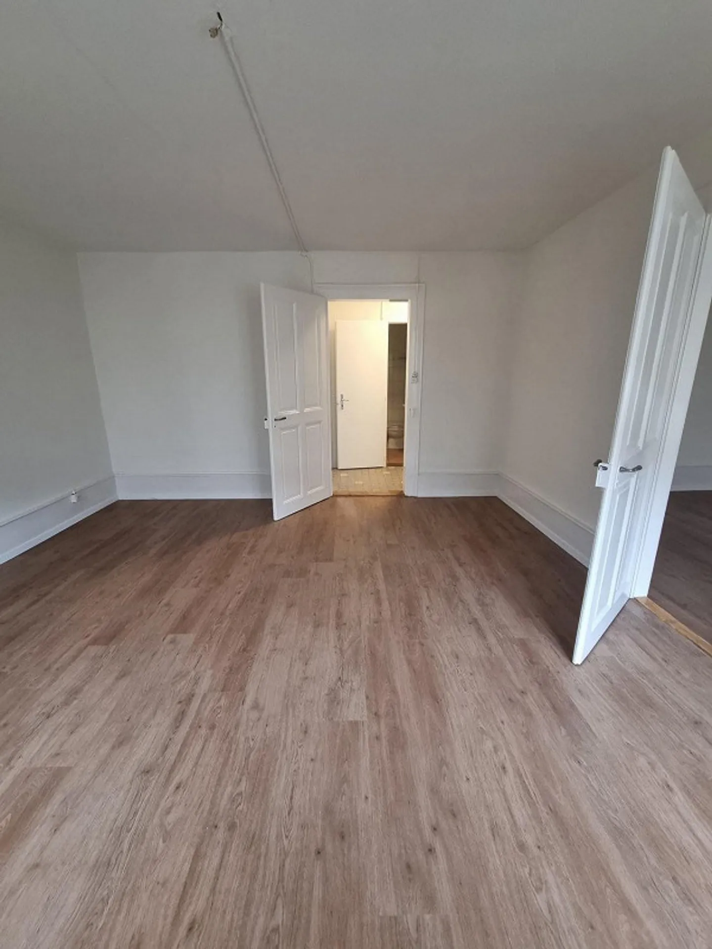 Charmante Altbauwohnung  frisch saniert mit traumhafter Dachterrasse - Foto 4 von 8