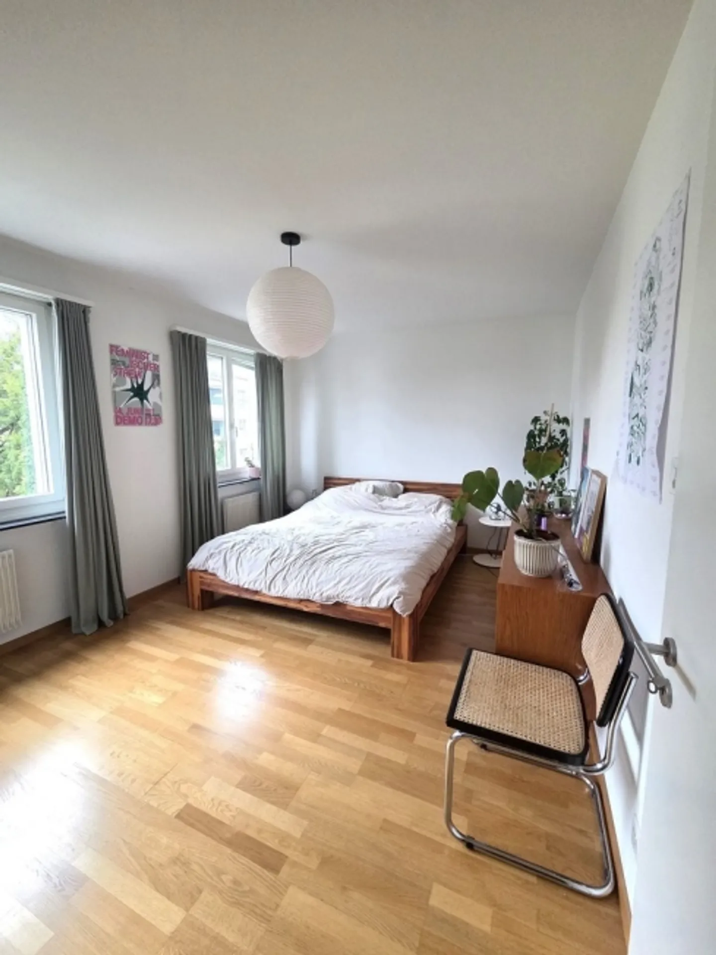 Appartamento affascinante con 3 stanze e balcone in una posizione centrale ad Albisrieden - Foto 7 di 12