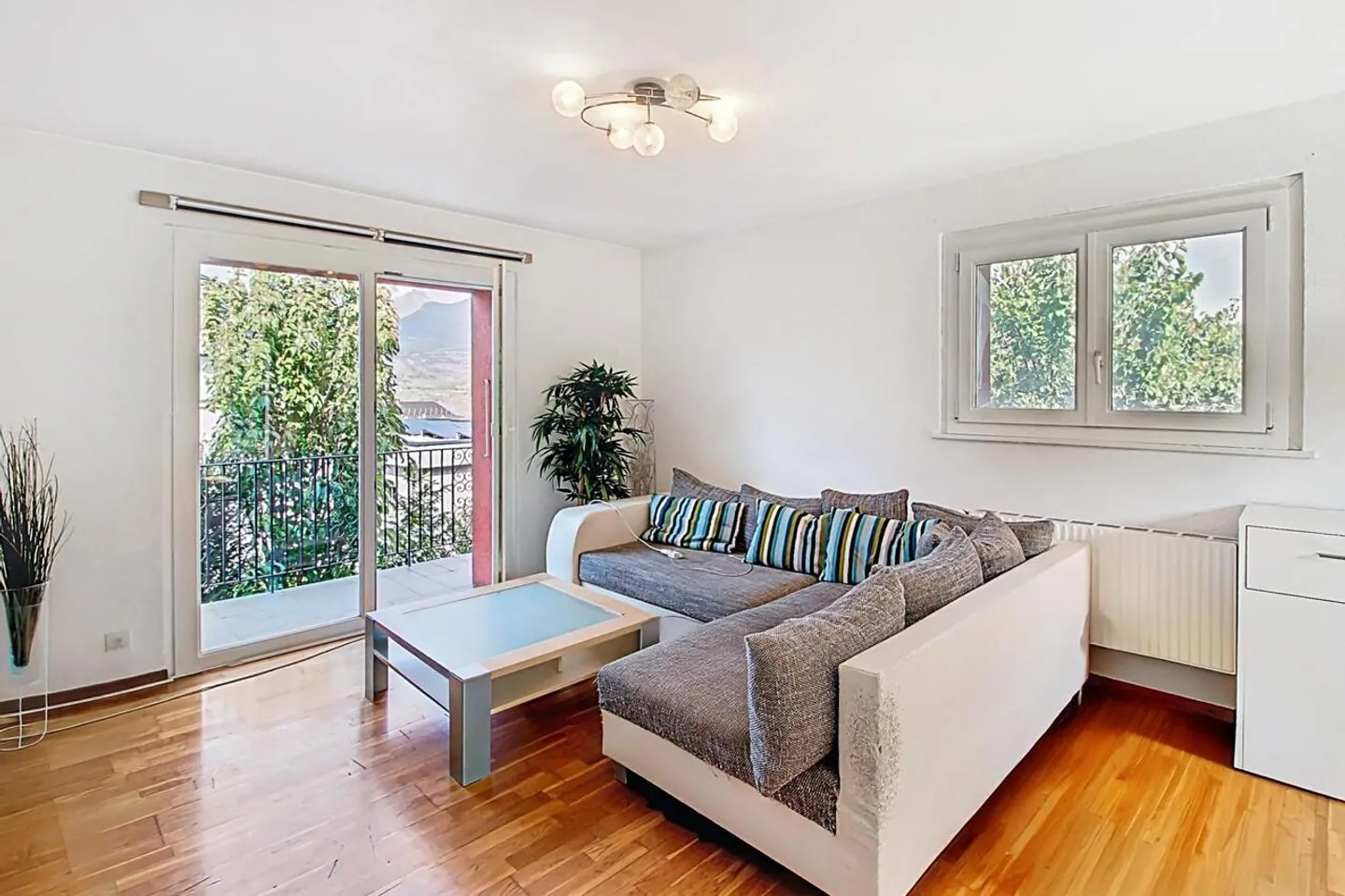 Einfamilienhaus kaufen - Foto 2 von 16