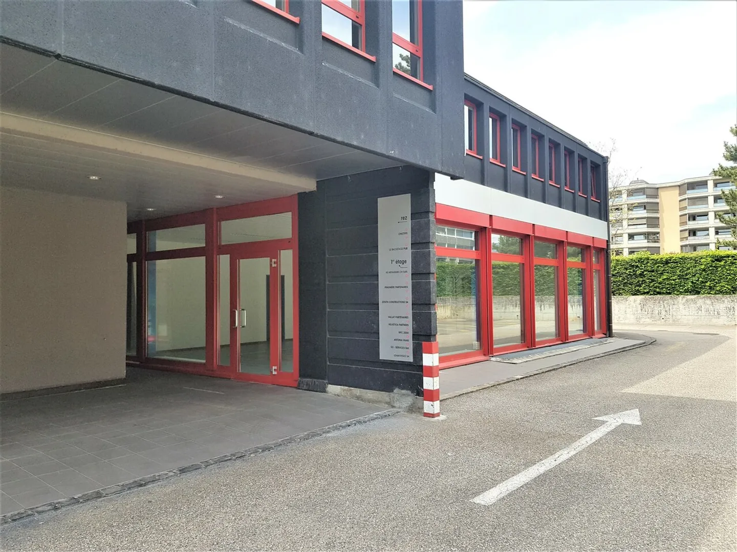 Commercial à louer - Photo 1 sur 8