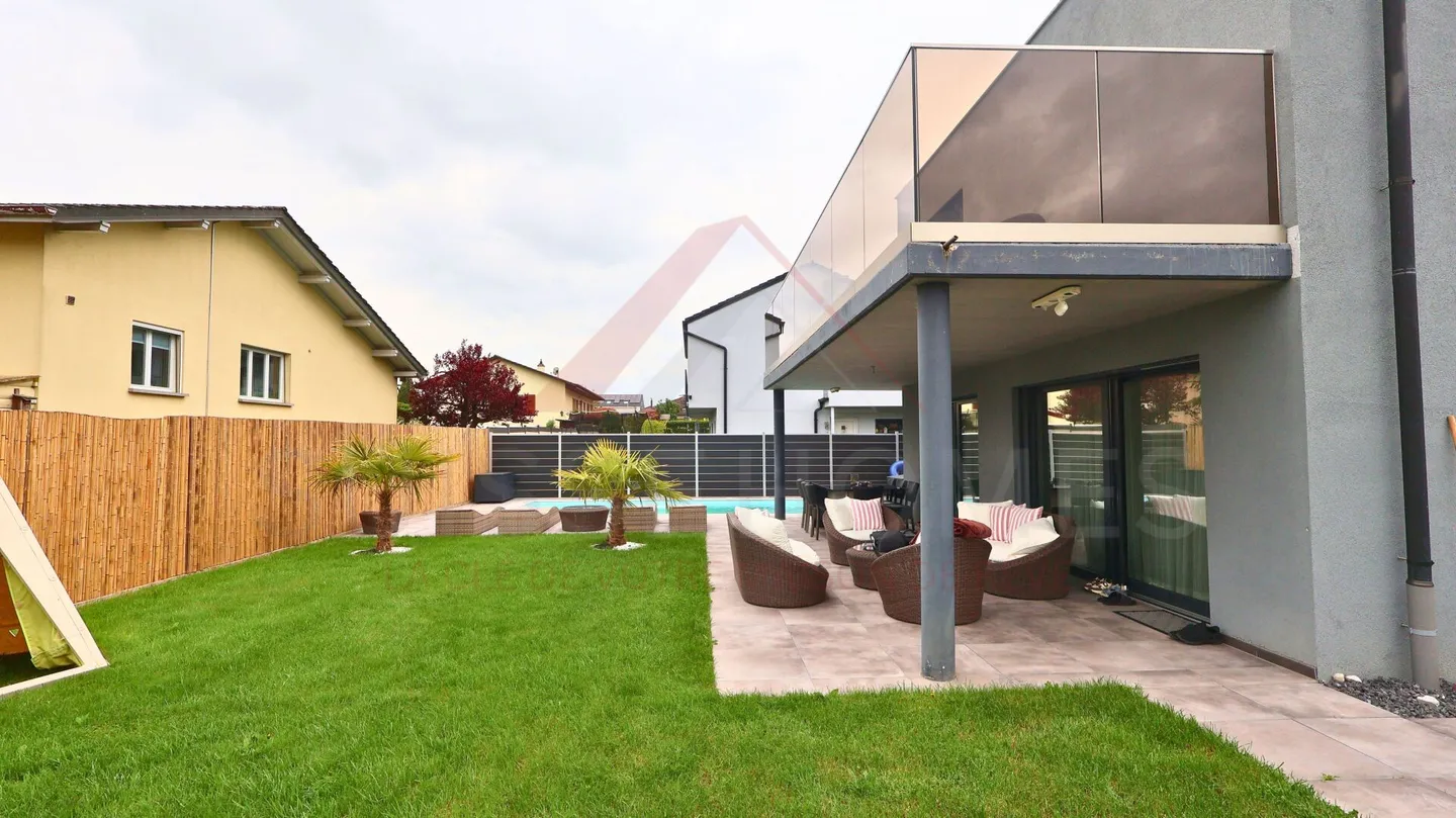 Modern Villa of Exception - 4½ Rooms, Heated Swimming Pool and Panoramic Terrace - Photo 21 of 25