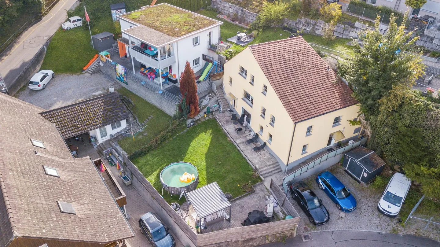 Unique single-family home with an extraordinary rock cellar in Suhr - Photo 2 of 13