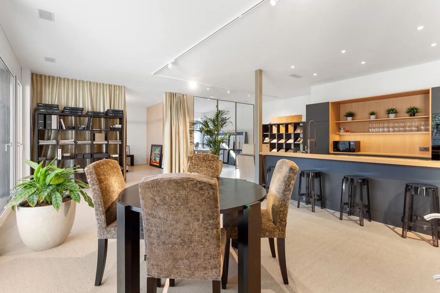 Ein Raum der Perspektiven eröffnet: ca. 320 m2 für Ihre Geschäftsidee - Foto 5 von 23