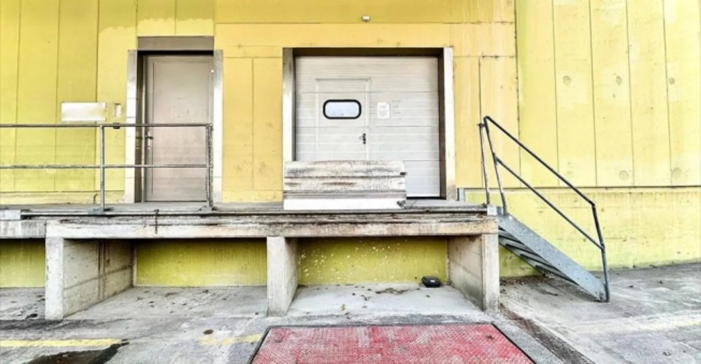 Deposit - Photo 1 of 5