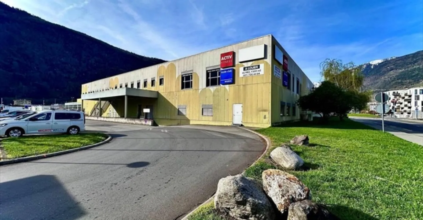 Deposit - Photo 2 of 5