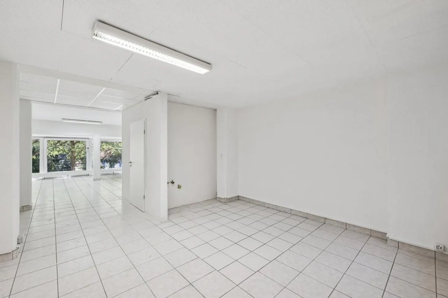 Arcade in der Nähe der Innenstadt von Montreux - Foto 5 von 9