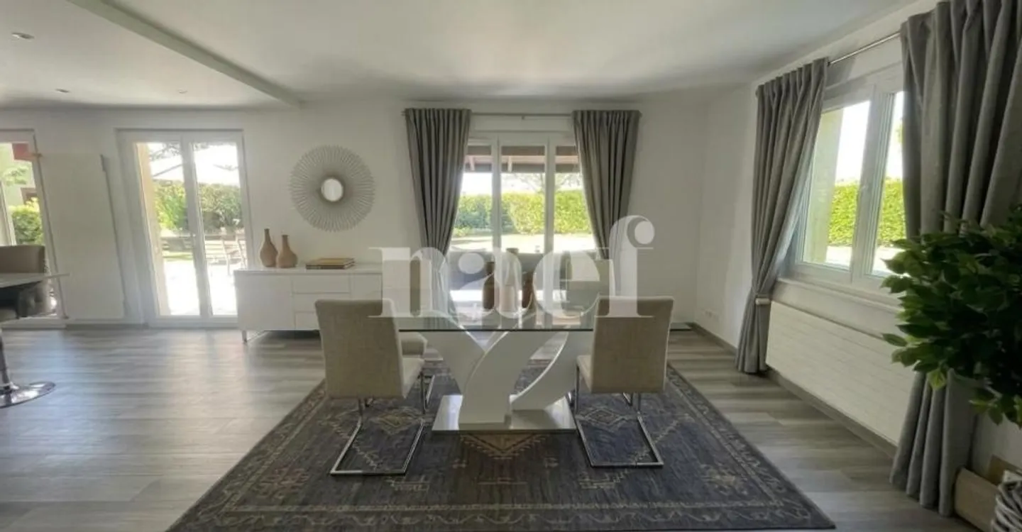 Bella villa indipendente completamente ristrutturata con grande giardino - Foto 2 di 13