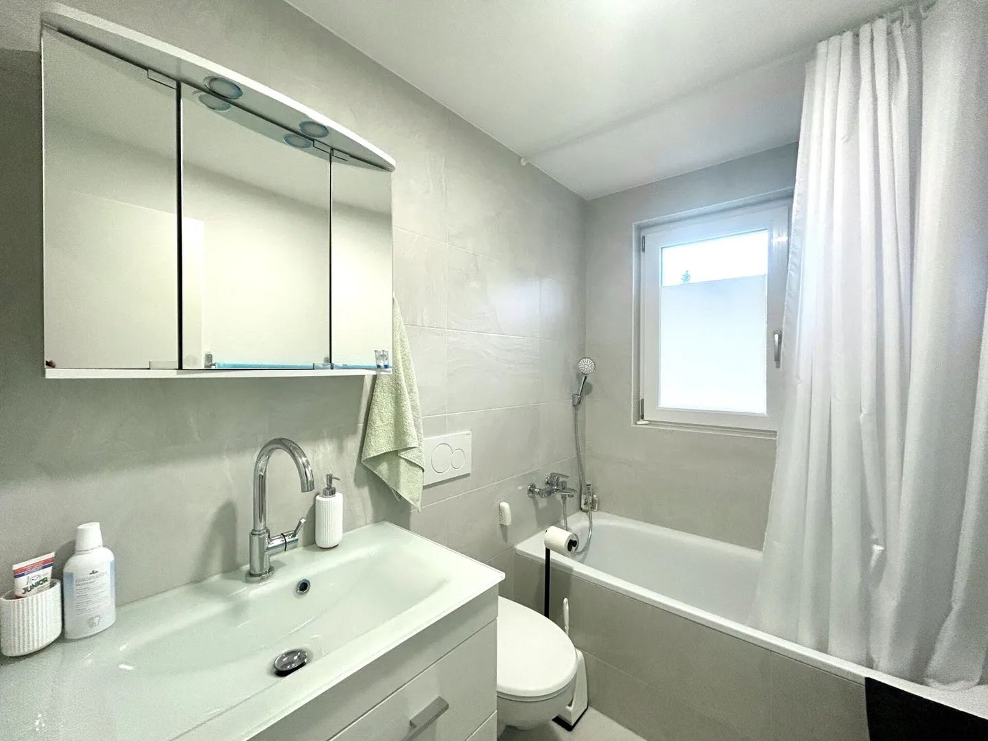 Charming single-family home with large garden and garage - extensively modernized! - Photo 16 of 20