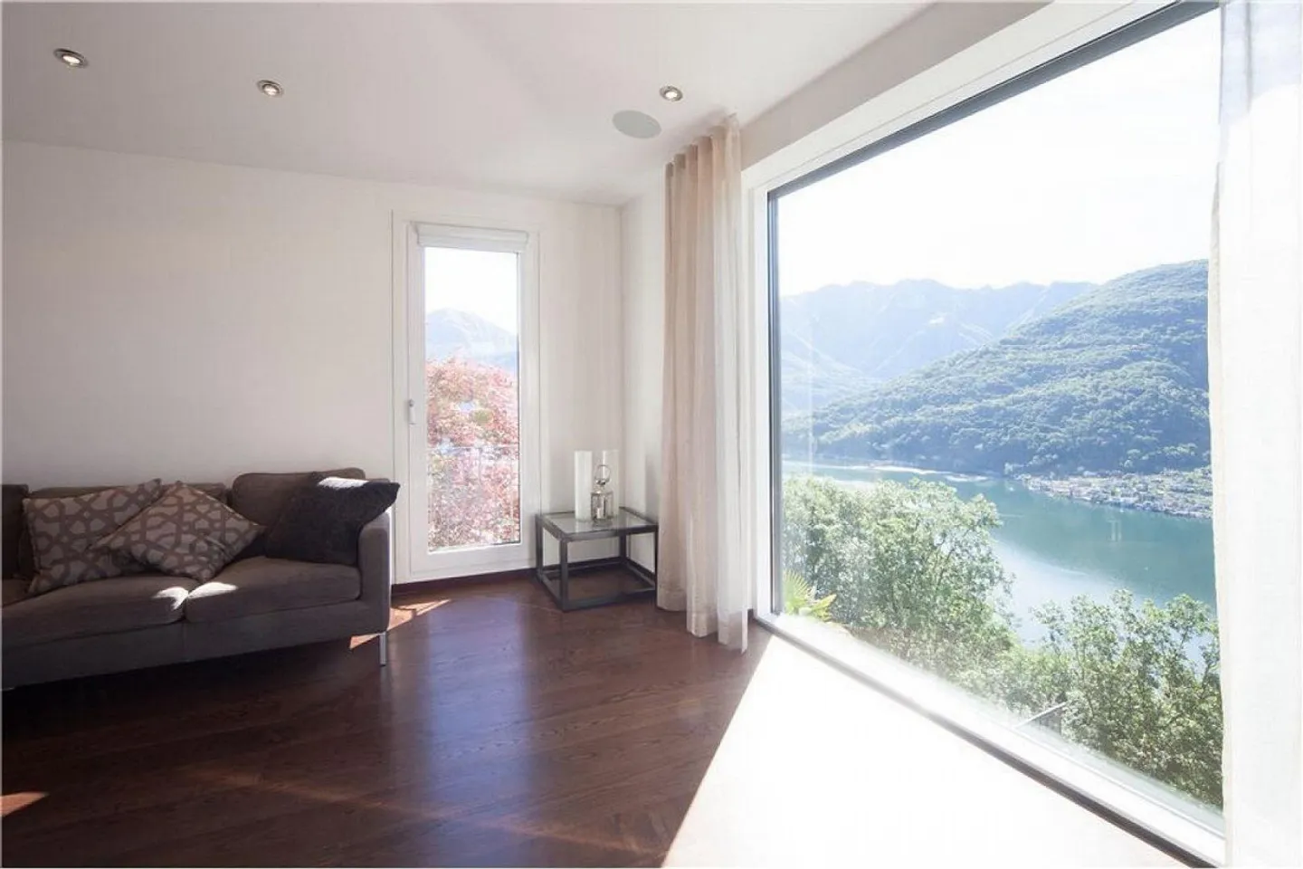 Vico Morcote - A true gem! Exclusive dream property - Photo 8 of 13