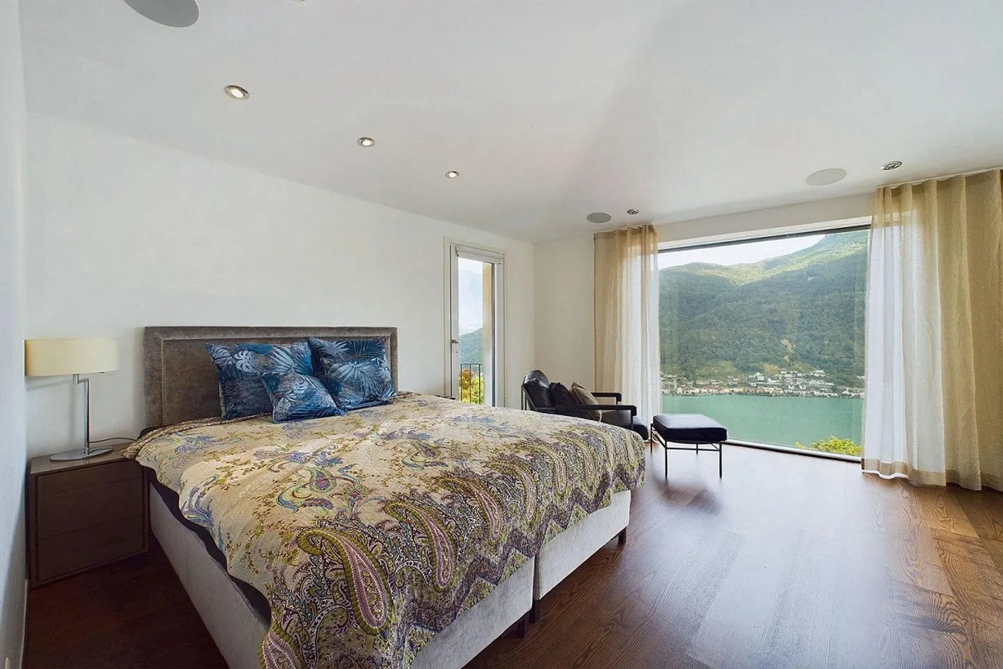 Vico Morcote - A true gem! Exclusive dream property - Photo 9 of 13