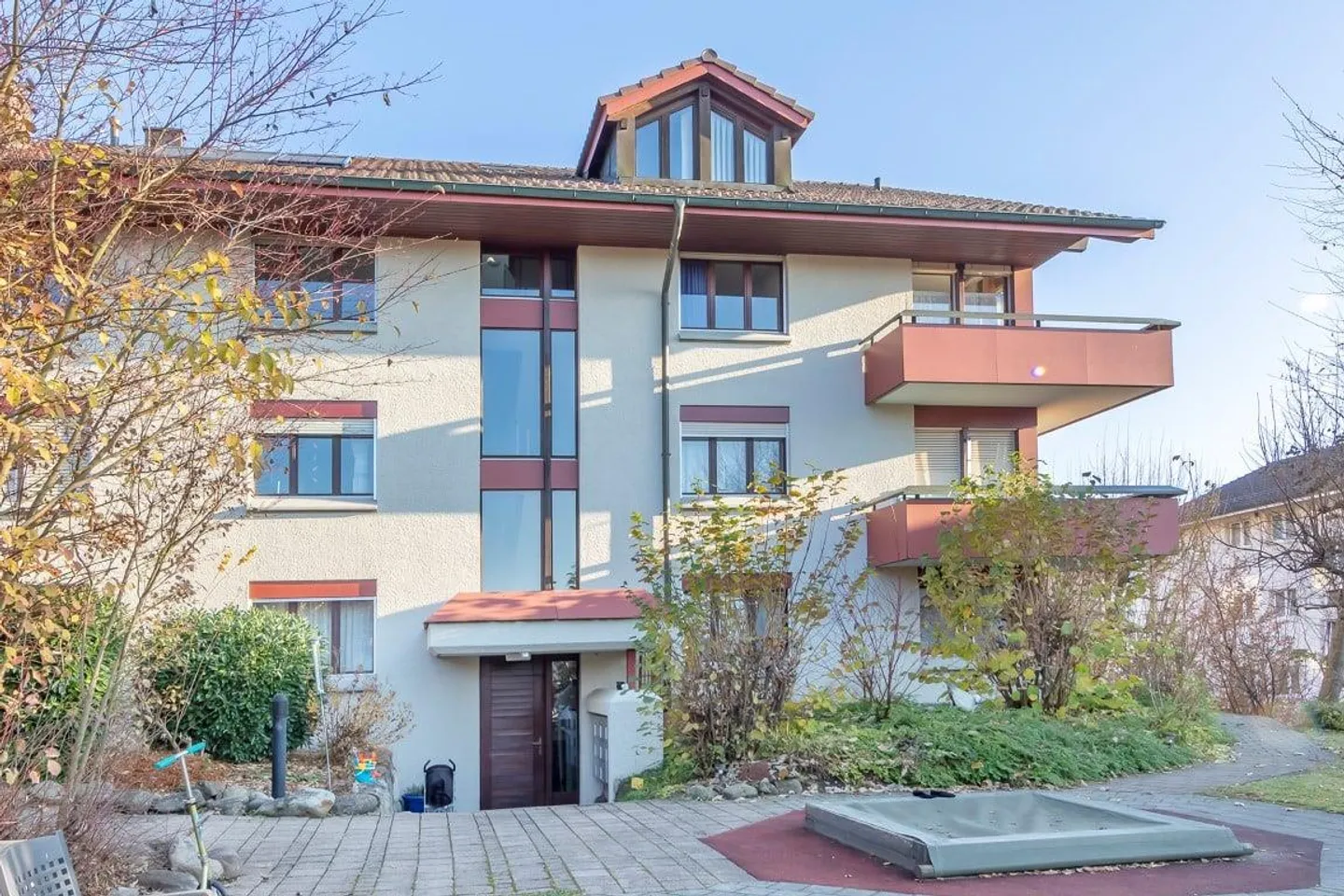 Appartamento attraente di 4½ stanze in un quartiere adatto alle famiglie - Foto 1 di 11