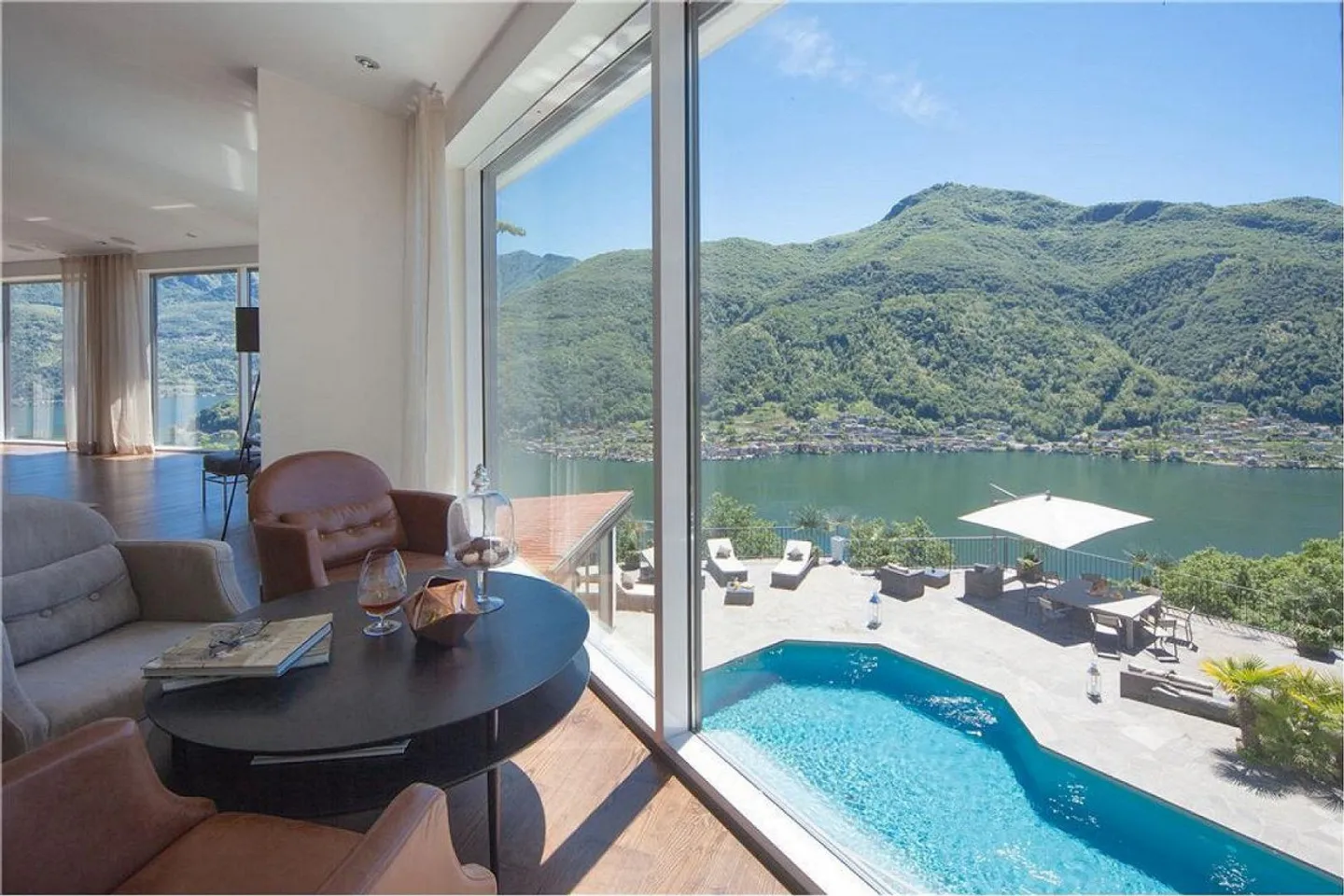 Vico Morcote - A true gem! Exclusive dream property - Photo 11 of 13