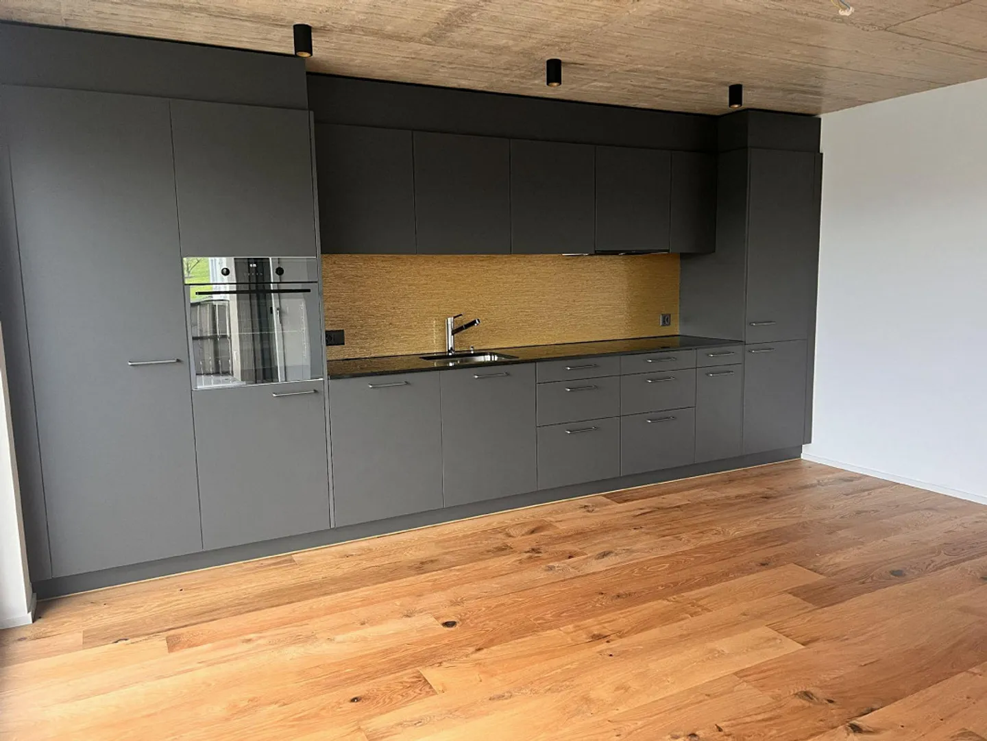 WEIDLIFE - VIVERE AL PULSO DELLA CITTÀ C0.1 - Foto 4 di 9