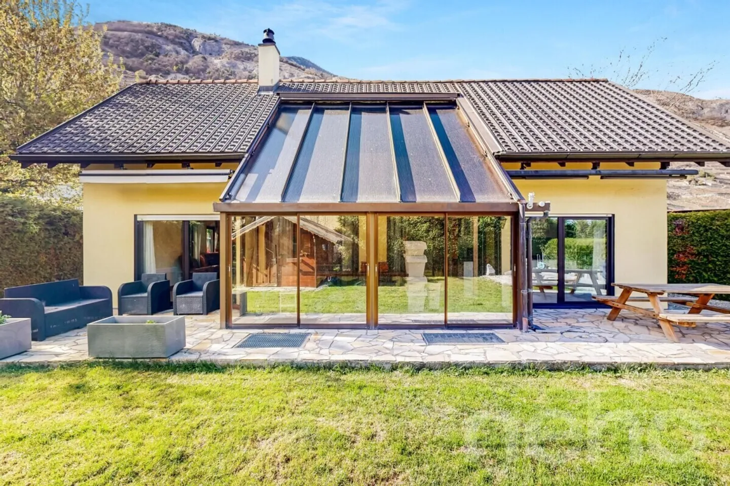 Spaziosa villa familiare ad Ardon - Foto 1 di 13