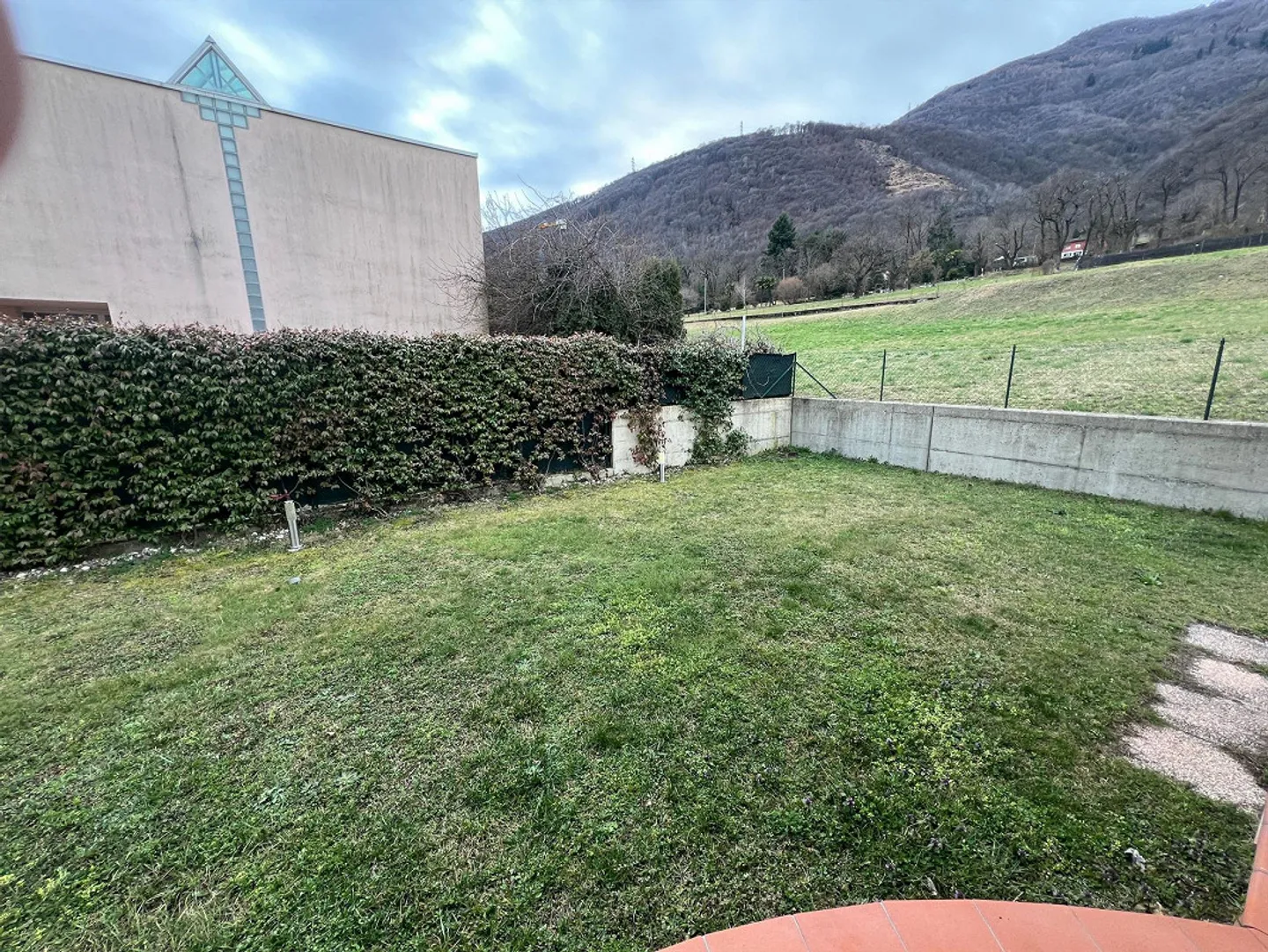 Elegante casa unifamiliare - Foto 3 di 13