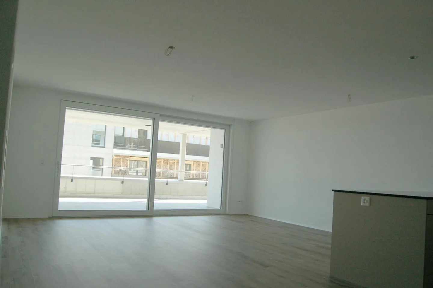 Space for Living – Stylish 4½-Room Apartment on Two Floors - Photo 3 of 9