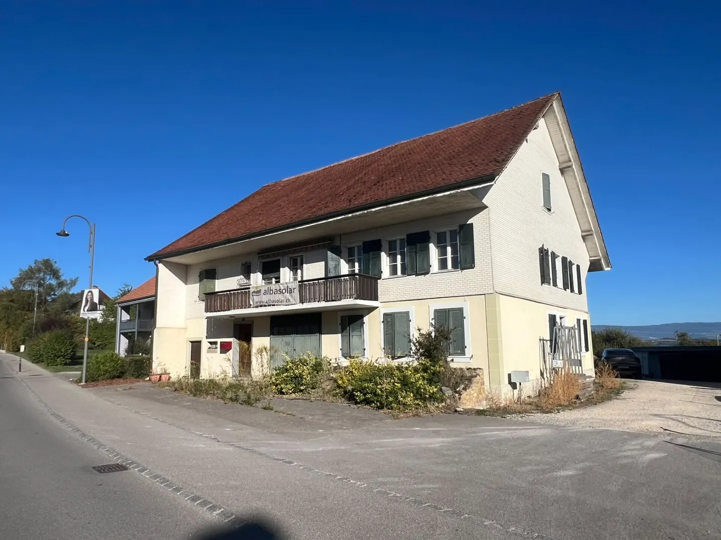 Charaktervolle Waadtländer Farm mit erheblichem Umwandlungspotenzial - Foto 1 von 3
