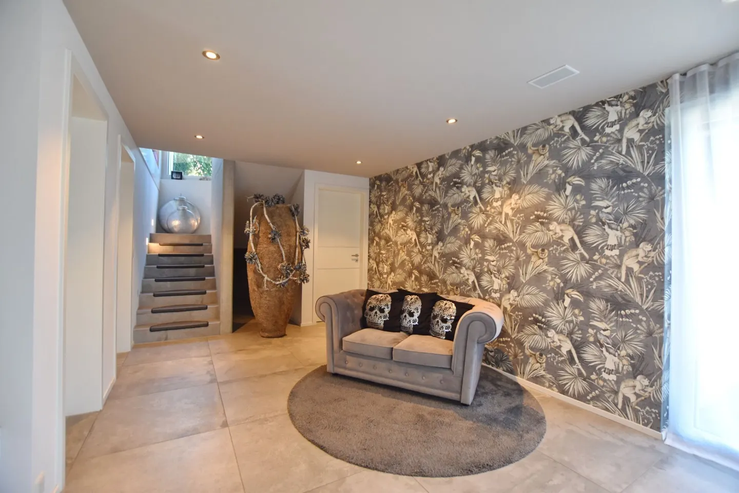 Villa - generous living at a high level - Photo 5 of 12