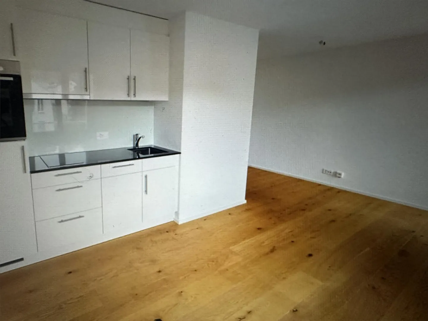 Cercasi nuovo inquilino per un appartamento di 1 stanza 825.- - Foto 1 di 3