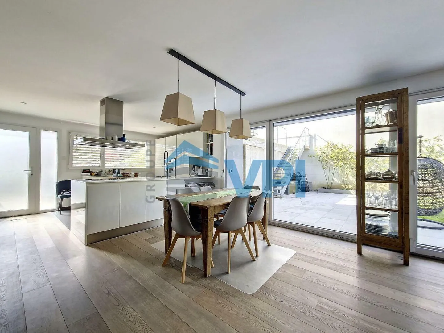 Villa Familiare Moderna - Foto 1 di 14