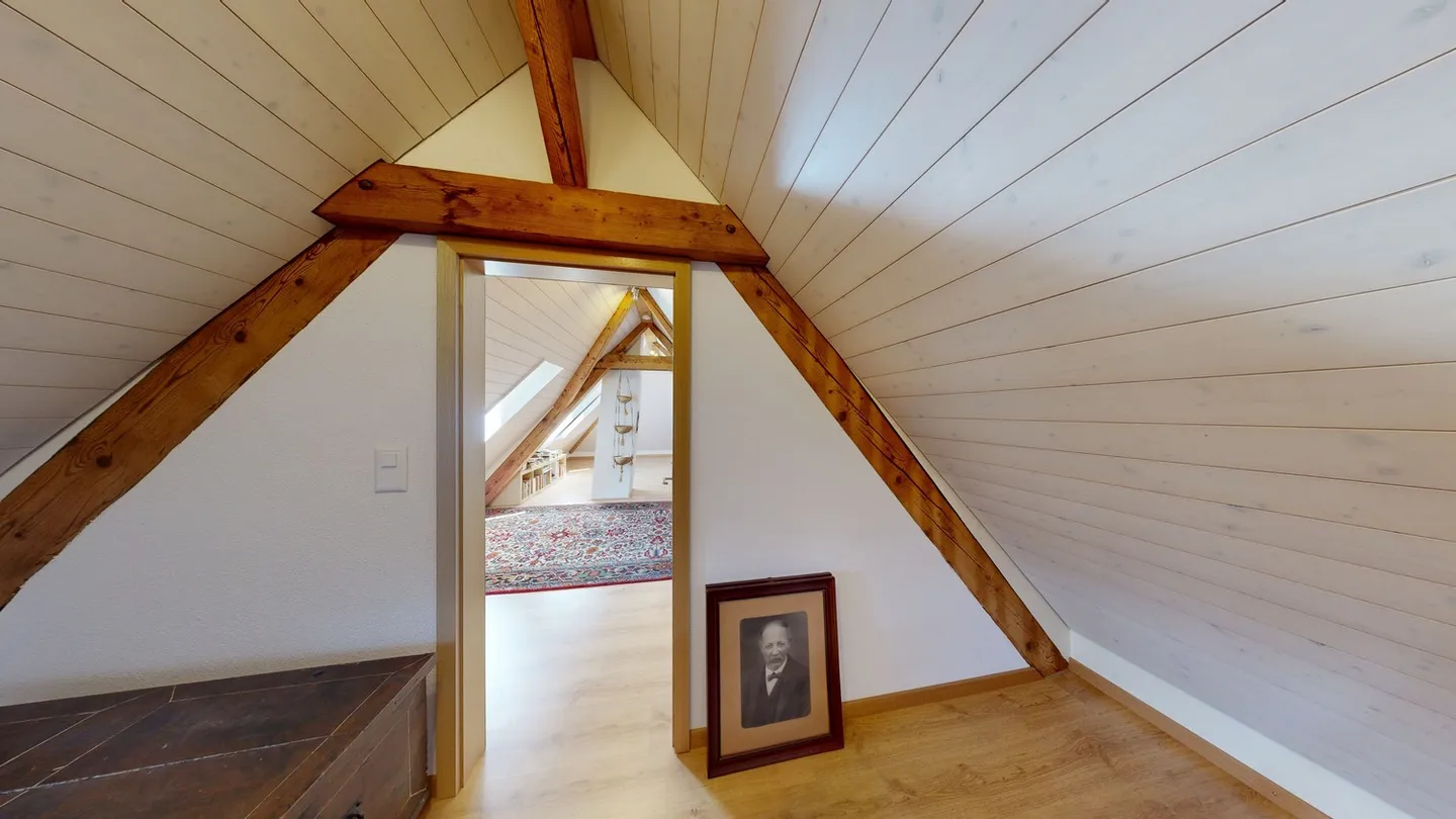 Charmant appartement en duplex dans un emplacement central et calme à Lyss - Photo 8 sur 14