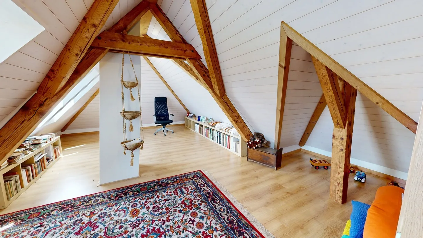 Charmant appartement en duplex dans un emplacement central et calme à Lyss - Photo 9 sur 14