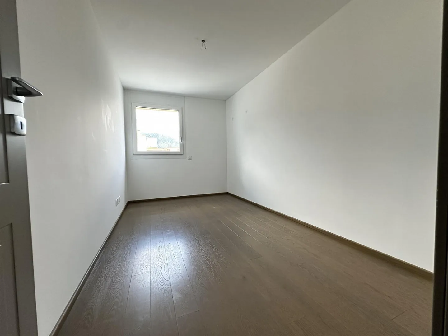 STUPENDES 4.5-ZIMMER-WOHNUNG MIT ROOFTOP-LAKE-VIEW IN MELIDE - Foto 6 von 9