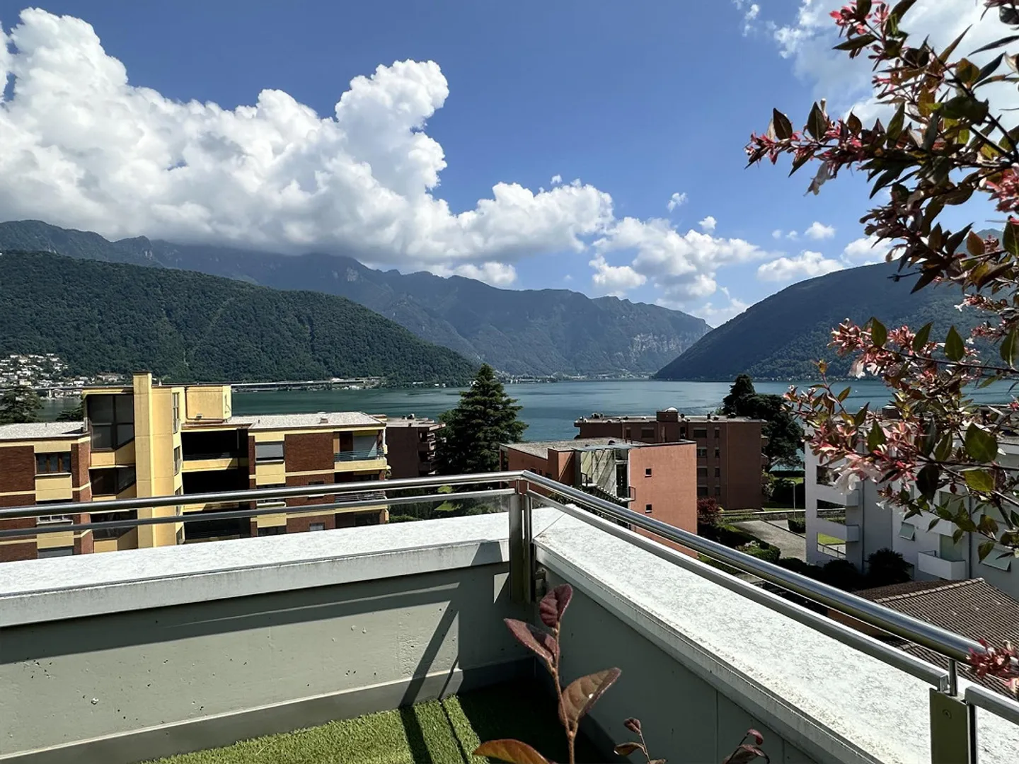 STUPENDES 4.5-ZIMMER-WOHNUNG MIT ROOFTOP-LAKE-VIEW IN MELIDE - Foto 9 von 9