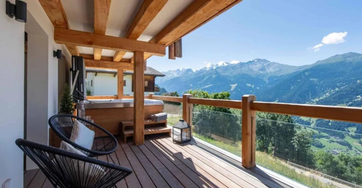 Luxuswohnung mit außergewöhnlichem Blick - Foto 1 von 11