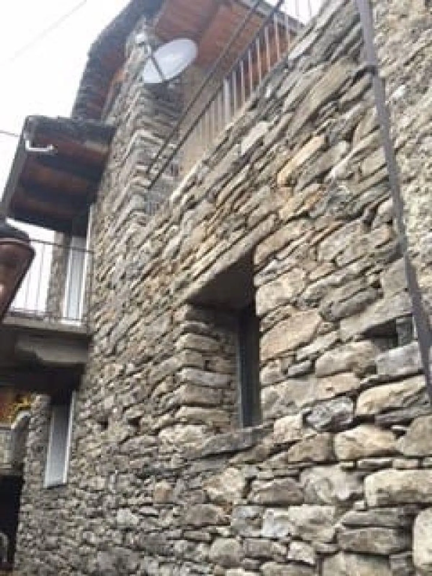 Newly Built 6.5 Room Rustic House - Photo 3 of 13