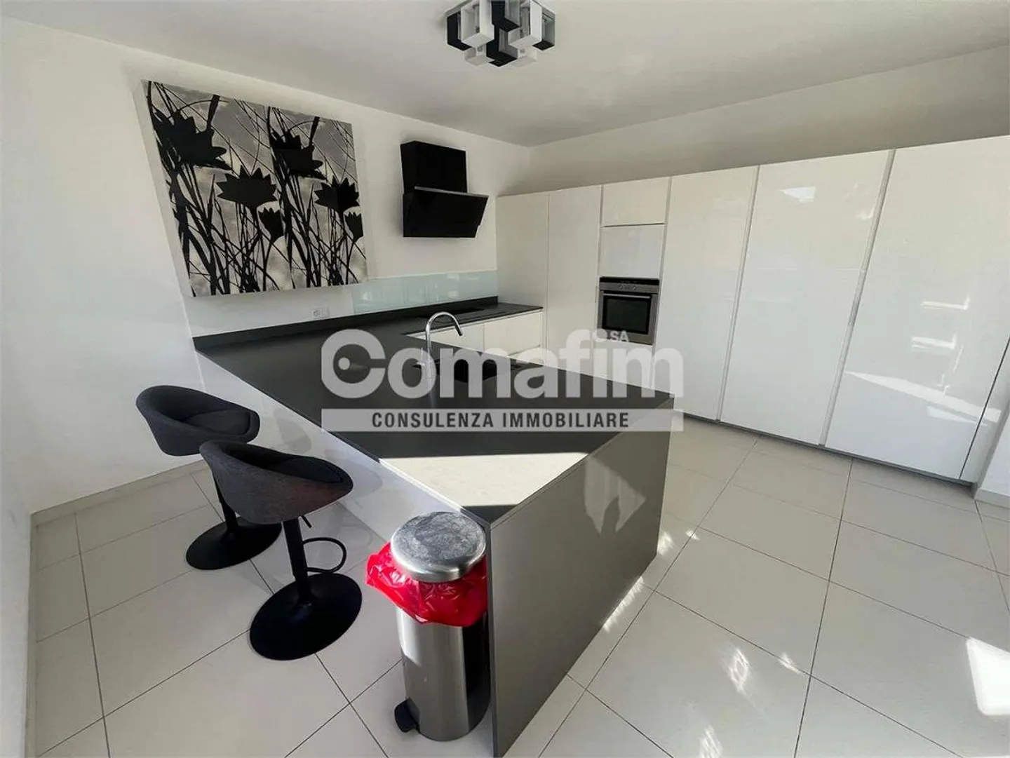 Geräumige 6,5-Zimmer-Wohnung in Lugano zu vermieten - Foto 6 von 13