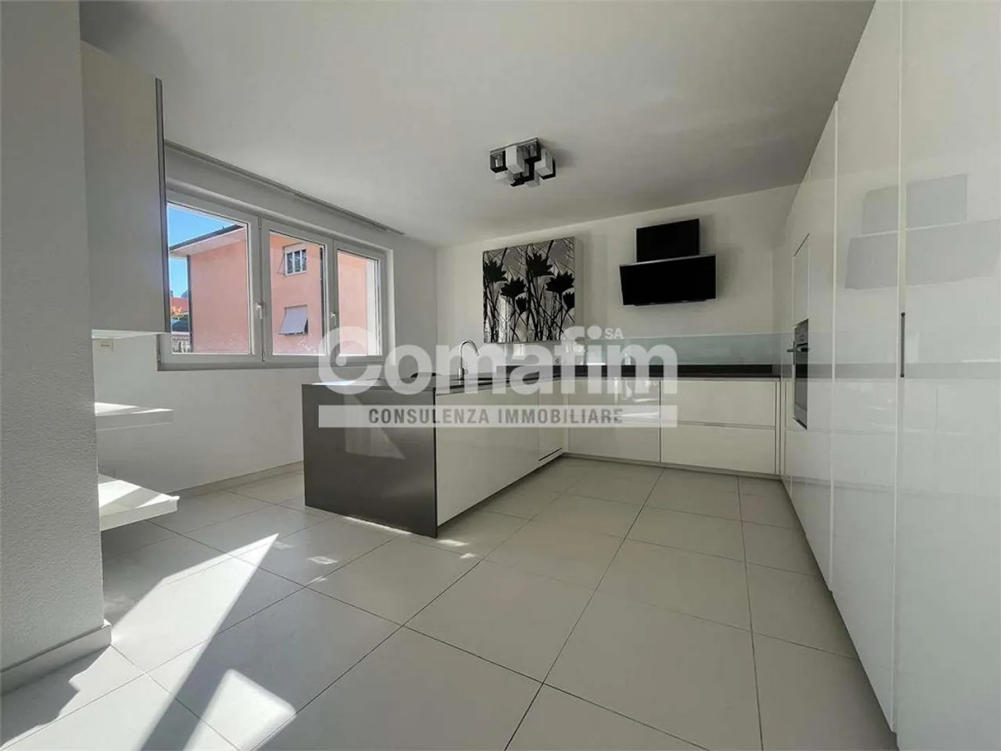 Geräumige 6,5-Zimmer-Wohnung in Lugano zu vermieten - Foto 7 von 13