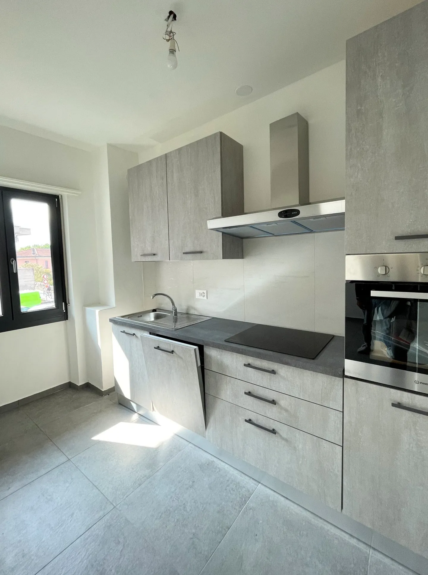 Casa spaziosa con due appartamenti in una posizione comoda e strategica - Foto 6 di 16