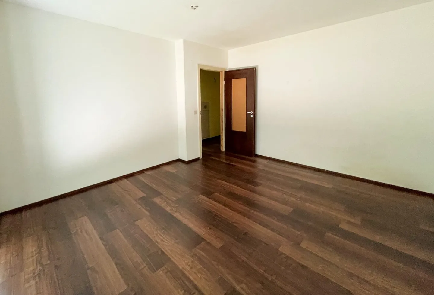 Casa spaziosa con due appartamenti in una posizione comoda e strategica - Foto 11 di 16