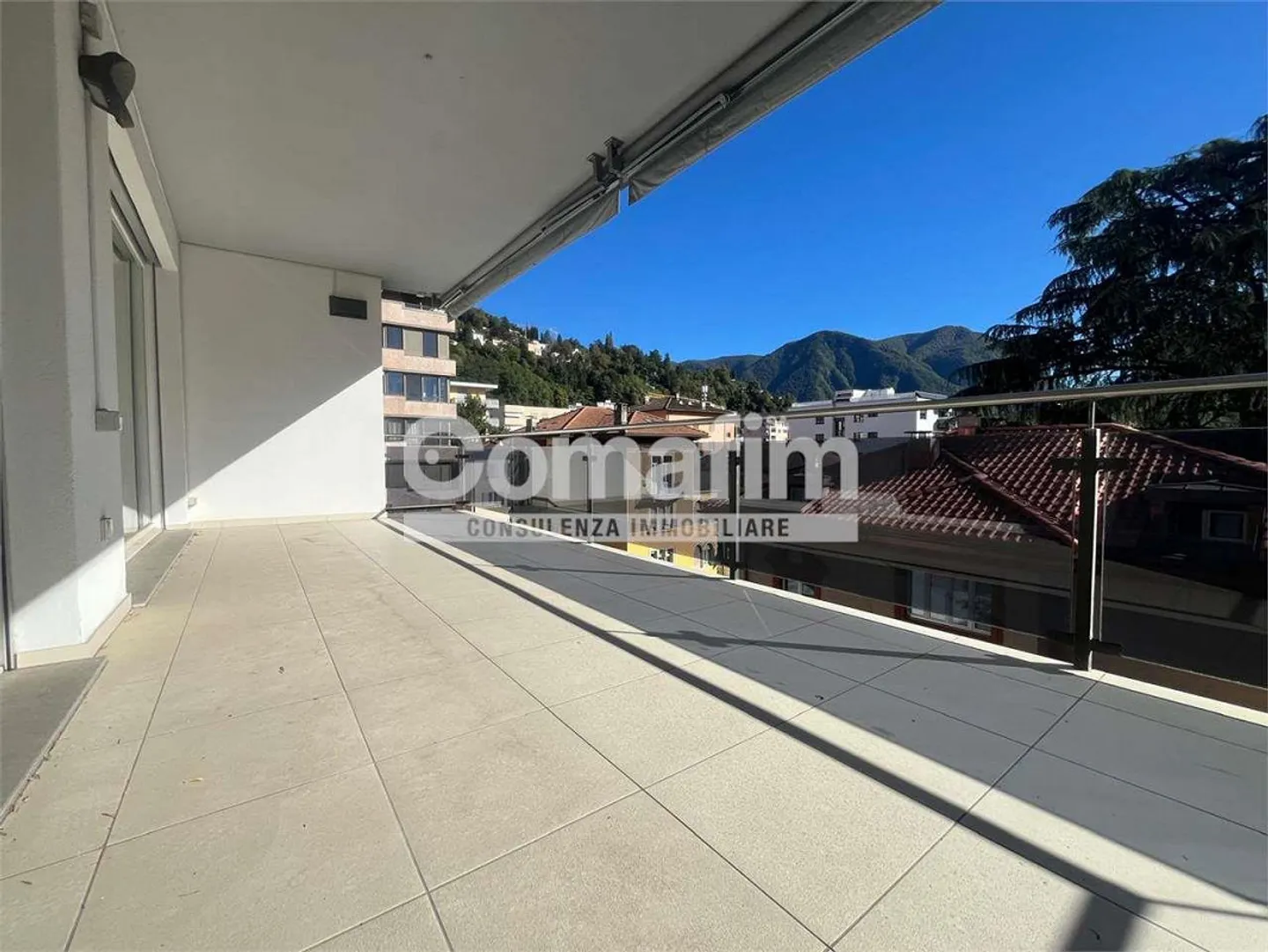 Geräumige 6,5-Zimmer-Wohnung in Lugano zu vermieten - Foto 8 von 13