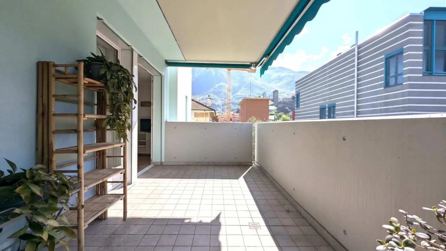 Élégance urbaine avec vue sur les châteaux - Photo 4 sur 12