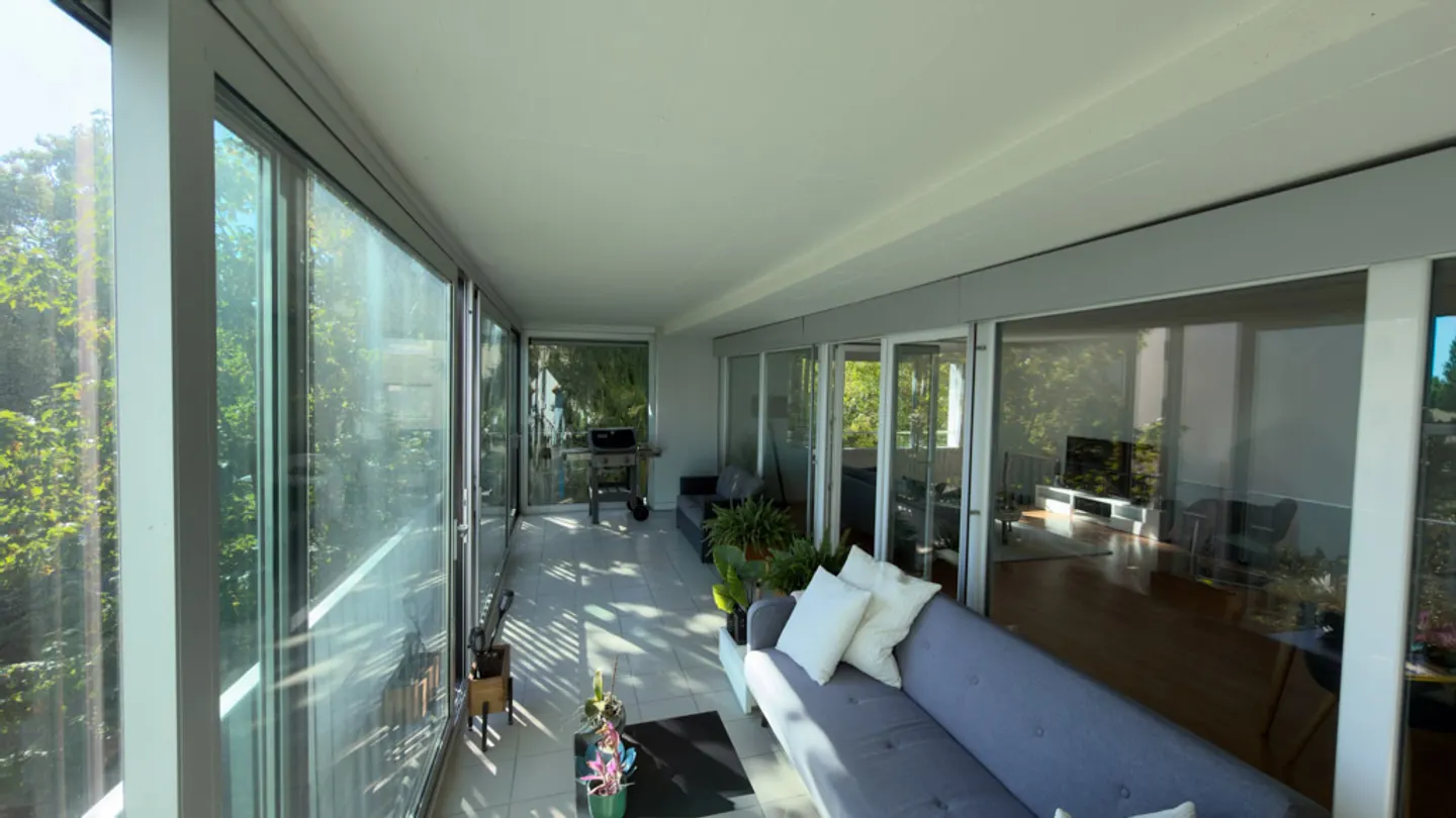 APPARTEMENT 3½ PIÈCES À ZURICH - DISTRICT 11 SEEBACH, MEUBLÉ, TEMPORAIRE - Photo 9 sur 9