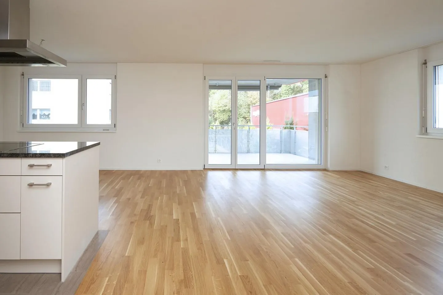 Appartement lumineux avec coin salon de jardin confortable - Photo 2 sur 10