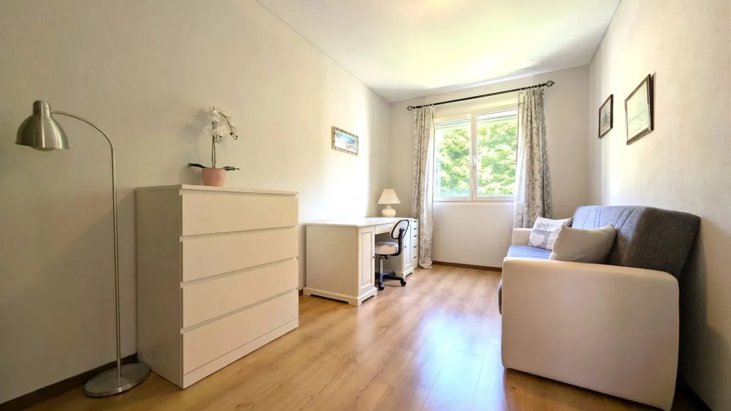 Élégance urbaine avec vue sur les châteaux - Photo 10 sur 12
